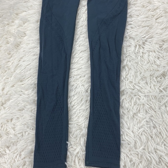 Lululemon Reveal Tight Interconnect *25.5" Gravity - Picture 3 of 7